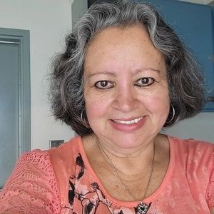 Meet your Posher, Yolanda